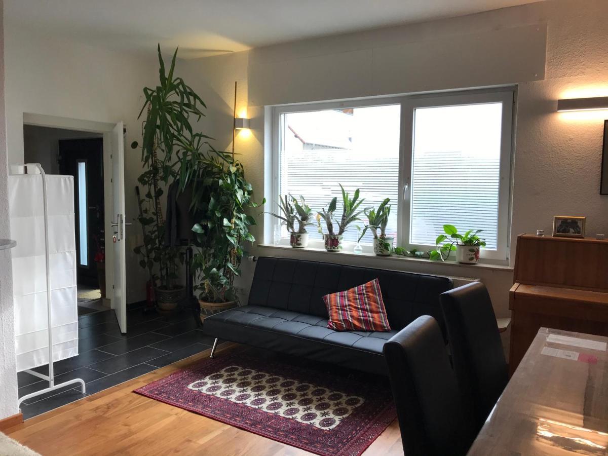 Grosses, Helles Apartement - Naehe Marburg & Giessen Homestay Fronhausen