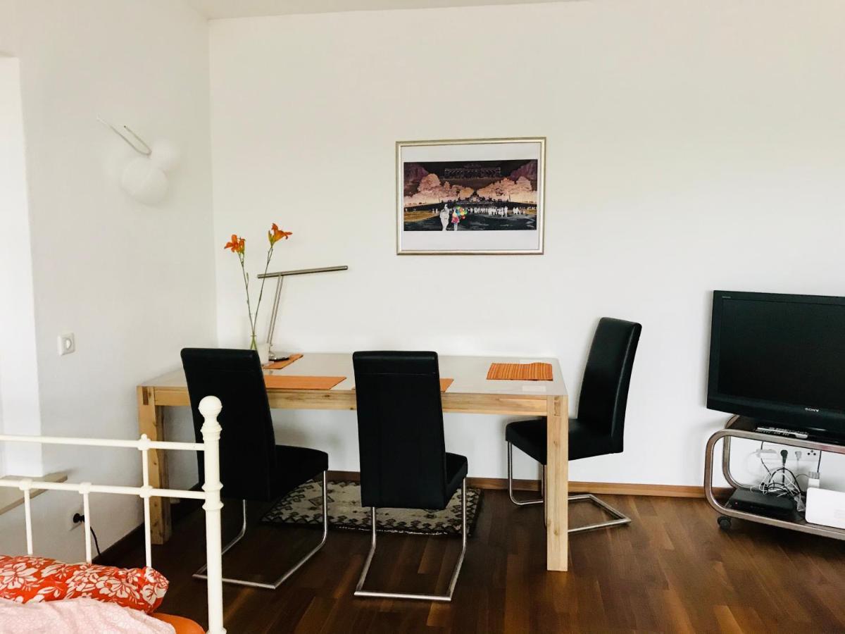 Grosses, Helles Apartement - Naehe Marburg & Giessen