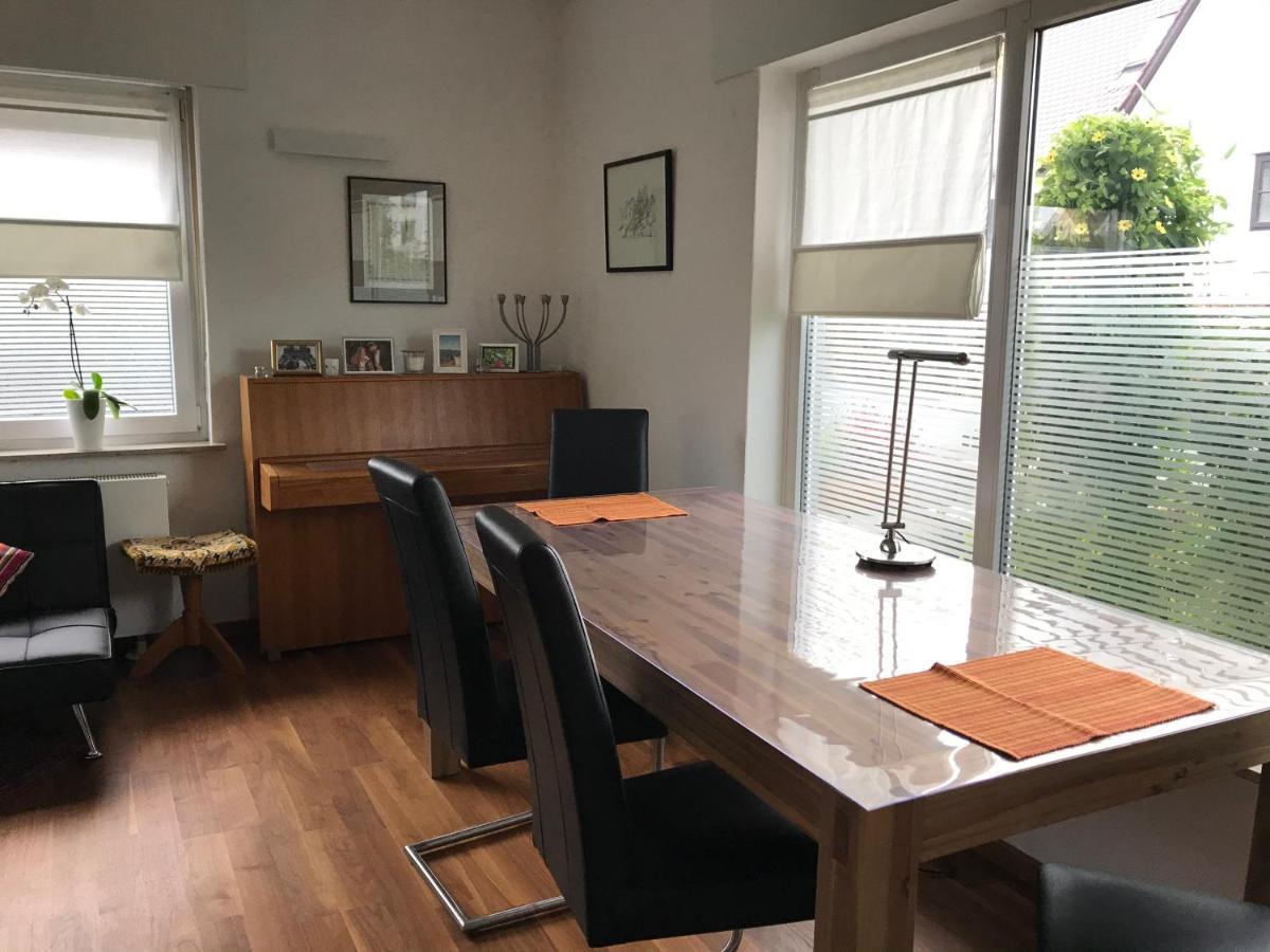 Homestay Grosses, Helles Apartement - Naehe Marburg & Giessen